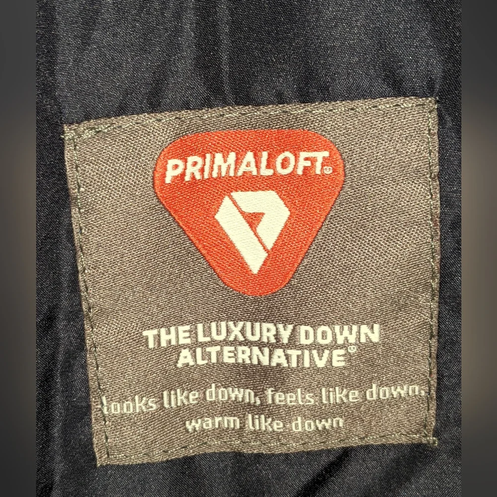 GAP Girls Size M(8-9) Navy Puffer Vest with Faux Fur Trimmed Hood - Picture 5 of 5